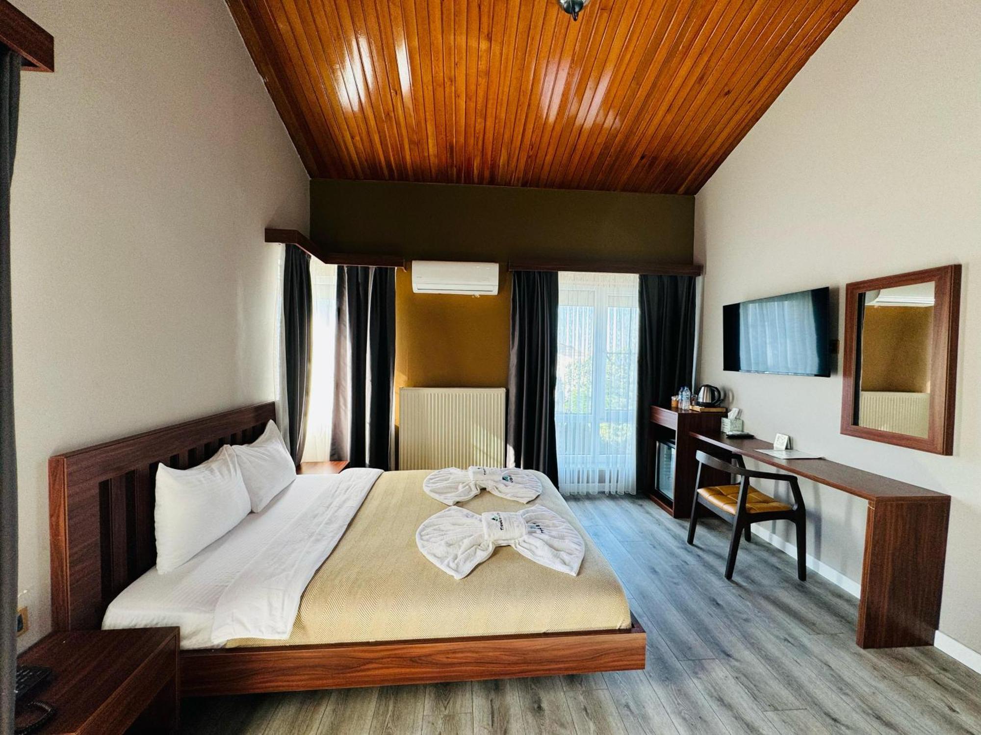 Istanbul Airport Treekos Suite Hotel Karaburun  Bagian luar foto