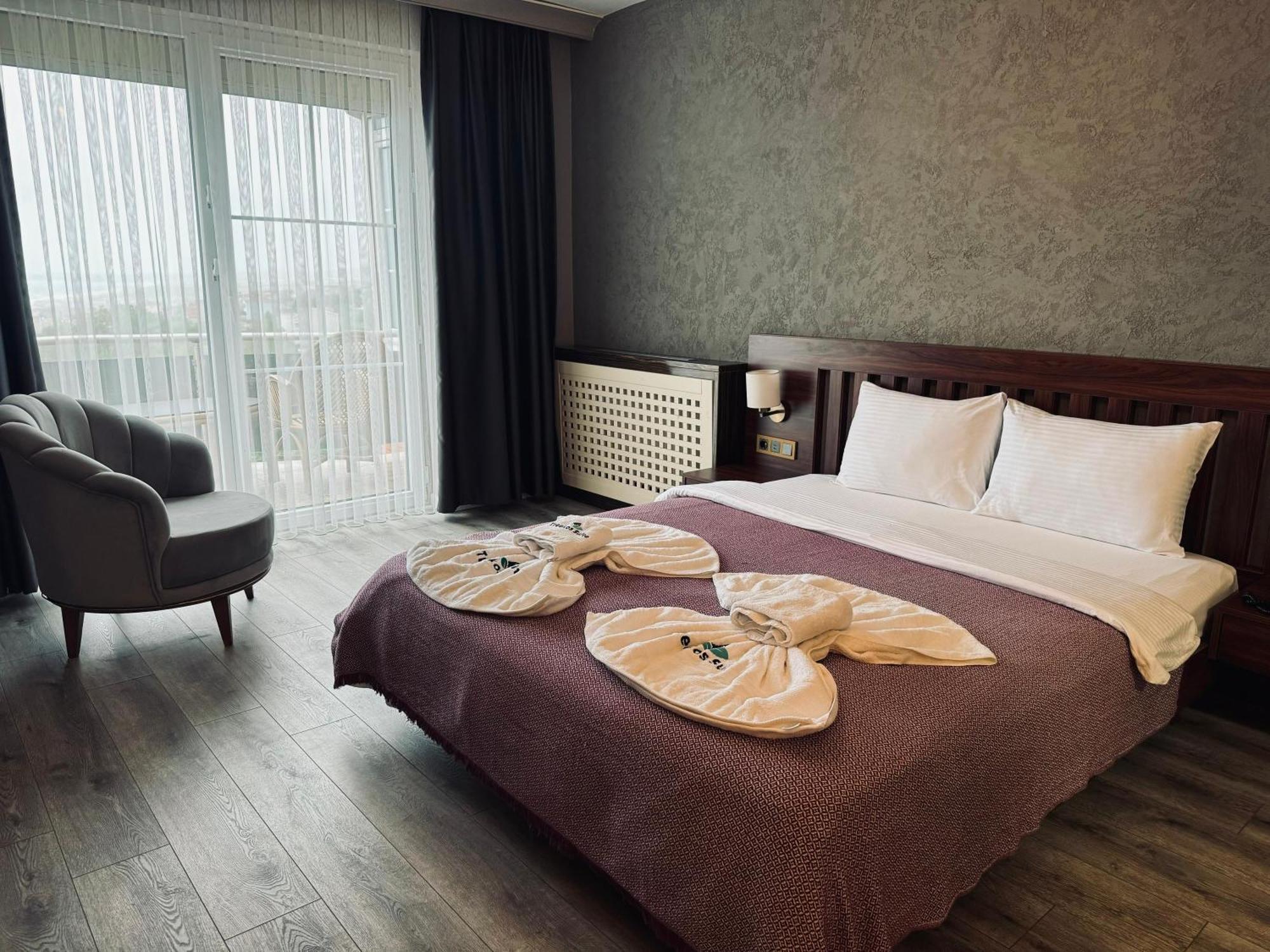 Istanbul Airport Treekos Suite Hotel Karaburun  Bagian luar foto